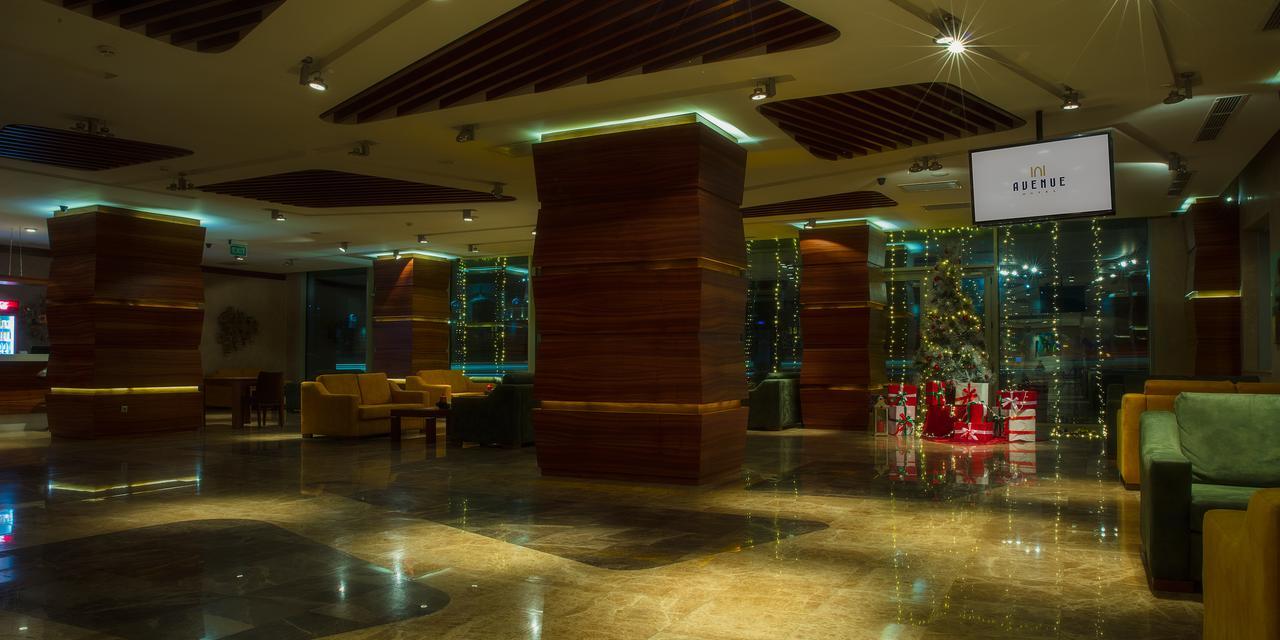 Avenue Hotel Bakoe Buitenkant foto