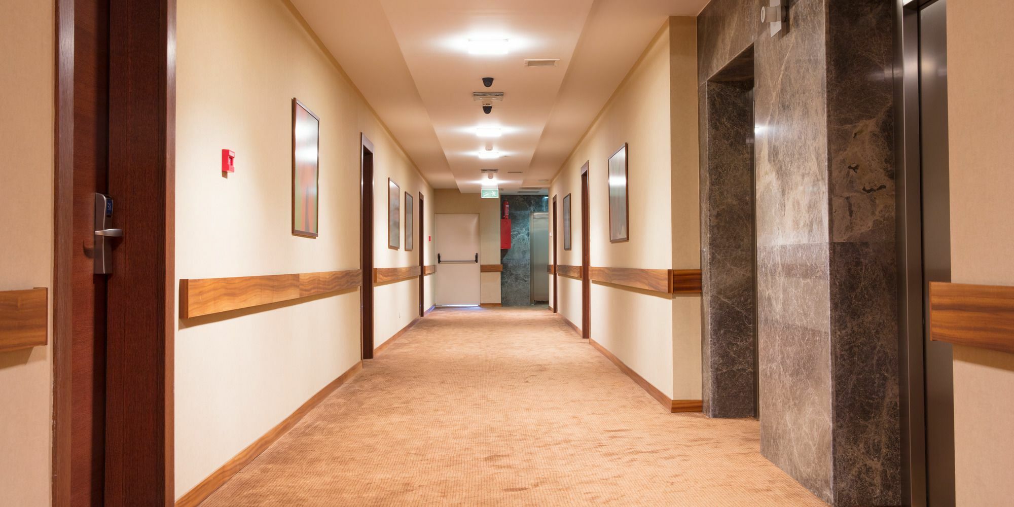 Avenue Hotel Bakoe Buitenkant foto
